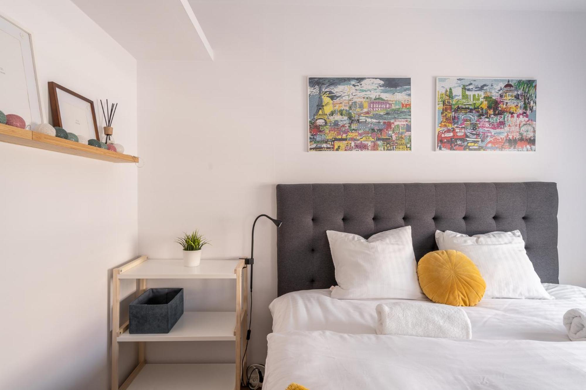 Rentplanet - Nowowiejska Apartment
